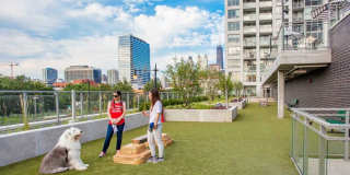 741 N Hudson Ave Gallery 6