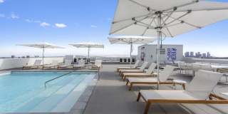 838 N DOHENY Dr Gallery 37
