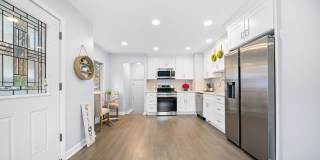 Stunning Royal Oak Ranch with Custom Kitchen, Finished Basement & Fenced Yard Gallery 6