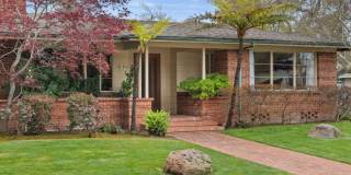 Iconic California Ranch Home by Architect Birge Clark in Leland Manor, Palo Alto Gallery 1