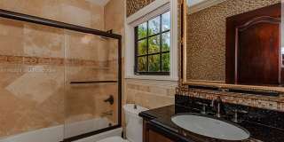 674 Ocean Blvd Gallery 36