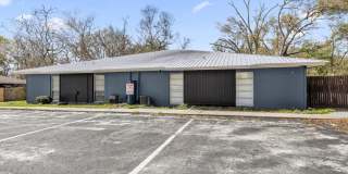 Charming 2BR Duplex in Ocala Gallery 1