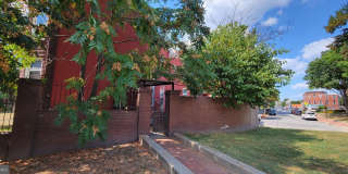 804 HOLLINS Street Gallery 40