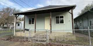 328 SE Lane Ave Gallery 1