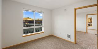 Ovation at Meeker 55+ Senior Apartments Gallery 43