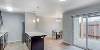 Queen Court Apartments Gallery 29