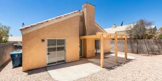 Charming 3-Bedroom Home with Covered Patio Gallery 40