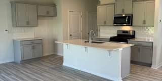 Brand-New 4 Bedroom Home in The Hamptons at Hickory – Modern Living, Pet Friendly Gallery 5