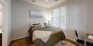 College Town Fayetteville - Student Housing Gallery 30