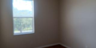 3/2 Condo in gated community off Colonial Blvd Gallery 12