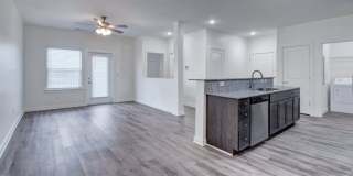 Merchant's Walk Gallery 26