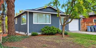 3 Bed, 1 Bath Centrally Located Home For Rent in Port Townsend! Gallery 1