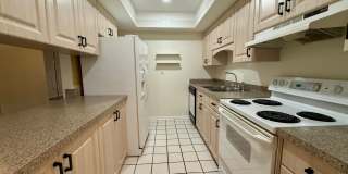 North St. Pete 2/2 condo Gallery 15