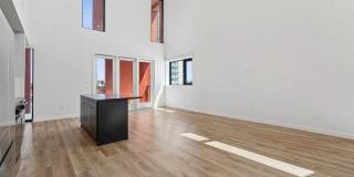 Onyx on Park Gallery 122