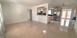 Stunning Pool Home in Sapphire Shores – West of the Trail Near the Ringling Museum Gallery 5