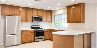 Traditional Single Family with Spacious Yard! Gallery 12