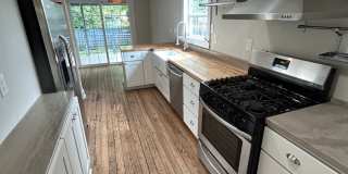 Updated House Near Campus! Gallery 20