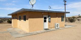 2bd/1ba Home on 2.5 Fenced Acres – Free Well Water, $1,600/mo. Gallery 1