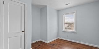 2932 Mars Street Gallery 28