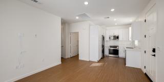 Glen at Fontana Gallery 21