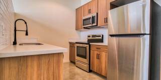 611 Highland Gallery 7