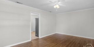2114 E 62nd Street Gallery 6