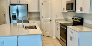 Like new 3/2.5 Townhome Gallery 14