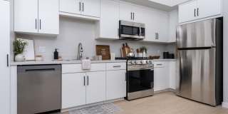 Downtown Ontario Luxury Apartments Gallery 19