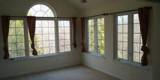 25575 AMERICA Square Gallery 63