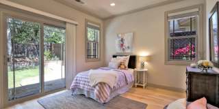 Saratoga 5 Bedrooms with Free Electricity from Solar System Gallery 19