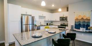 LeVante at Valley Vista Gallery 1