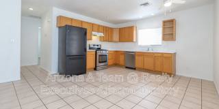 4538 East Lester Street Gallery 1