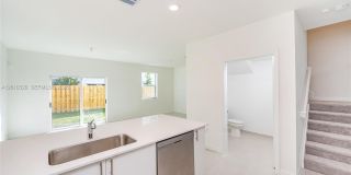 2642 SE 10 street Gallery 5