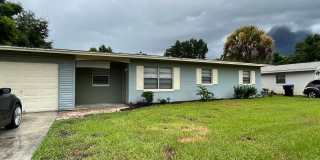 Large Single-family home features 3 bedrooms, 1.5 bathrooms. Gallery 1