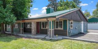 3 Bedroom 2.5 Bathroom single level rancher with 30x40 insulated / heated shop Fully Furnished Gallery 1