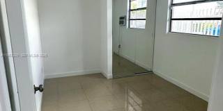 1770 NW 19th Ter Gallery 11