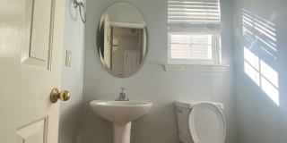 Room in 4 Bedroom Home at Hampton Pl Dr Gallery 14