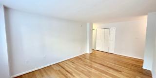 Spacious One Bedroom Condo In the Heart of Dupont - 17th/New Hampshire. Gallery 7