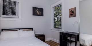 2832 Derby Street Gallery 6
