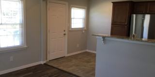 Completely remodeled 1 bedroom, 1 bath duplex! Gallery 9