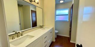 Beautifully Renovated 3 Bedroom Home in Royal Ridge Gallery 14