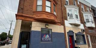 2501-03-00 S BROAD Street Gallery 1