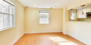 Bright and spacious 1-bedroom/1-bathroom condo available! Gallery 4