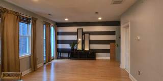 4742 Pine Street Gallery 1