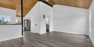 1030 E Elm Street Gallery 5