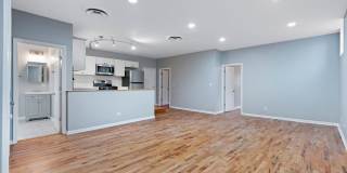2900 N Damen Ave Gallery 4
