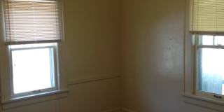 3 bed, 1 bath house just steps from Missouri State University Gallery 7