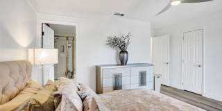 270 Captains Walk Gallery 55