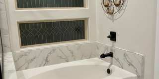 Spacious 3BR 3BA House in Bakersfield Gallery 24