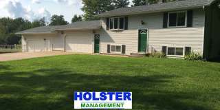 3-bedroom Home on Private Country Lot with 2 acres & 4-car garage Gallery 1